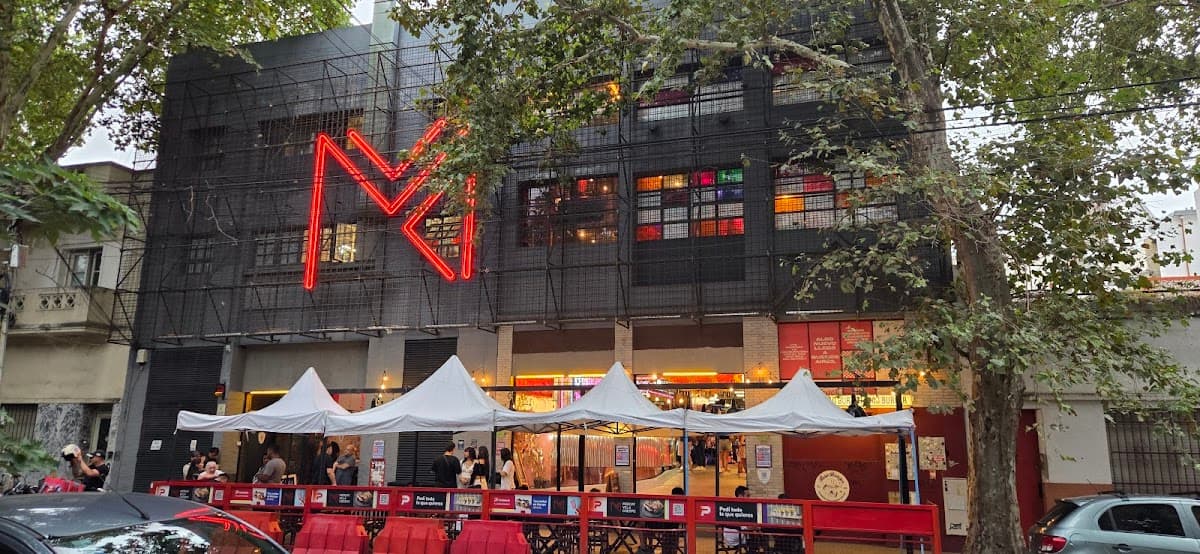 Mercat Villa Crespo, mercado gastronómico de tres pisos con ambiente musical